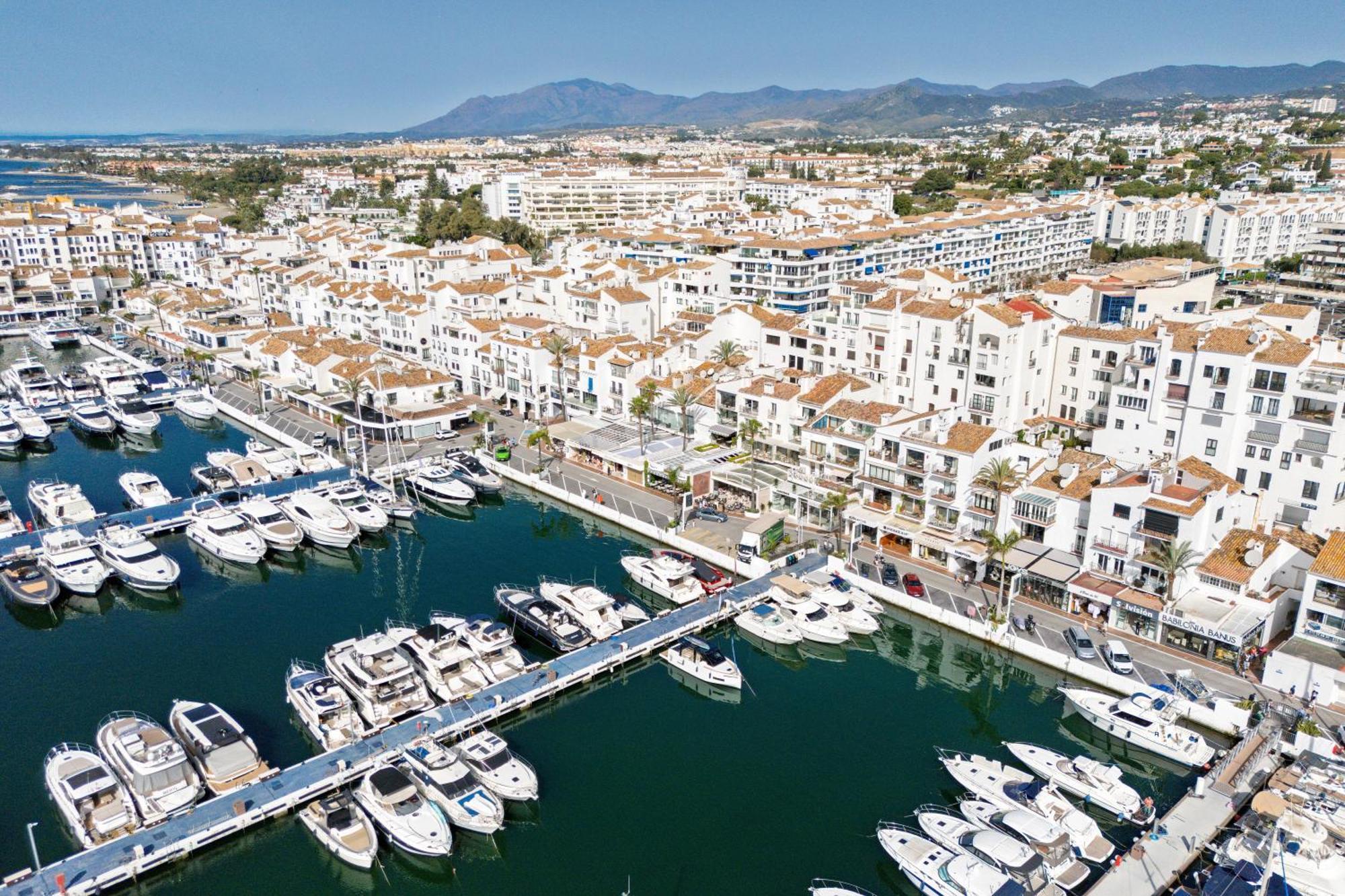 243-Fully Renovated-Puerto Banus Marbella Front Line Penthouse Apartment Exterior foto