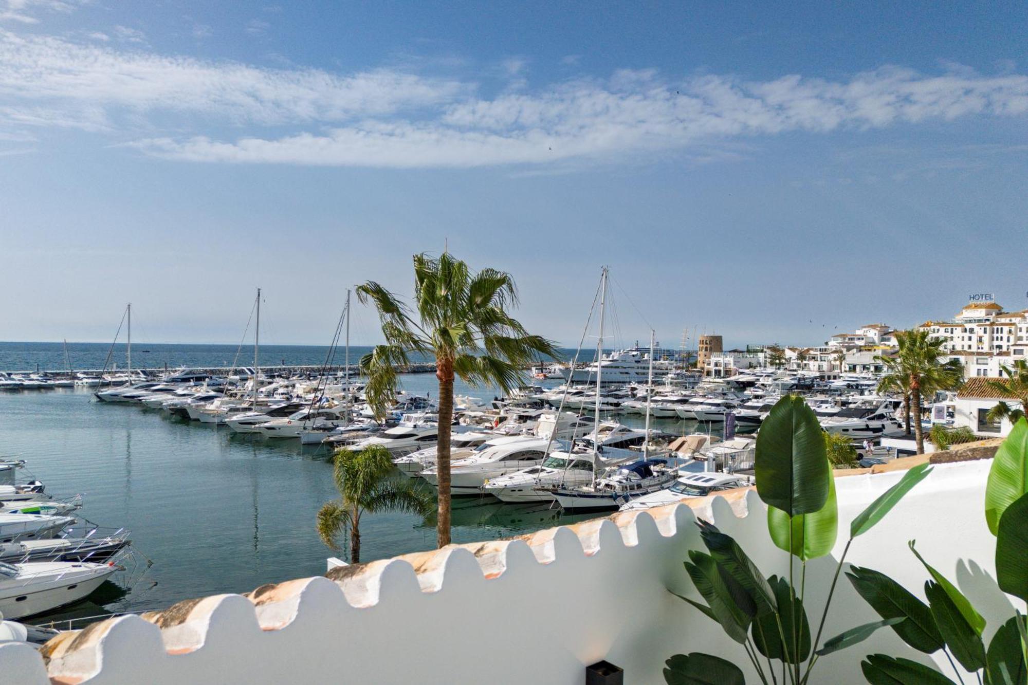 243-Fully Renovated-Puerto Banus Marbella Front Line Penthouse Apartment Exterior foto