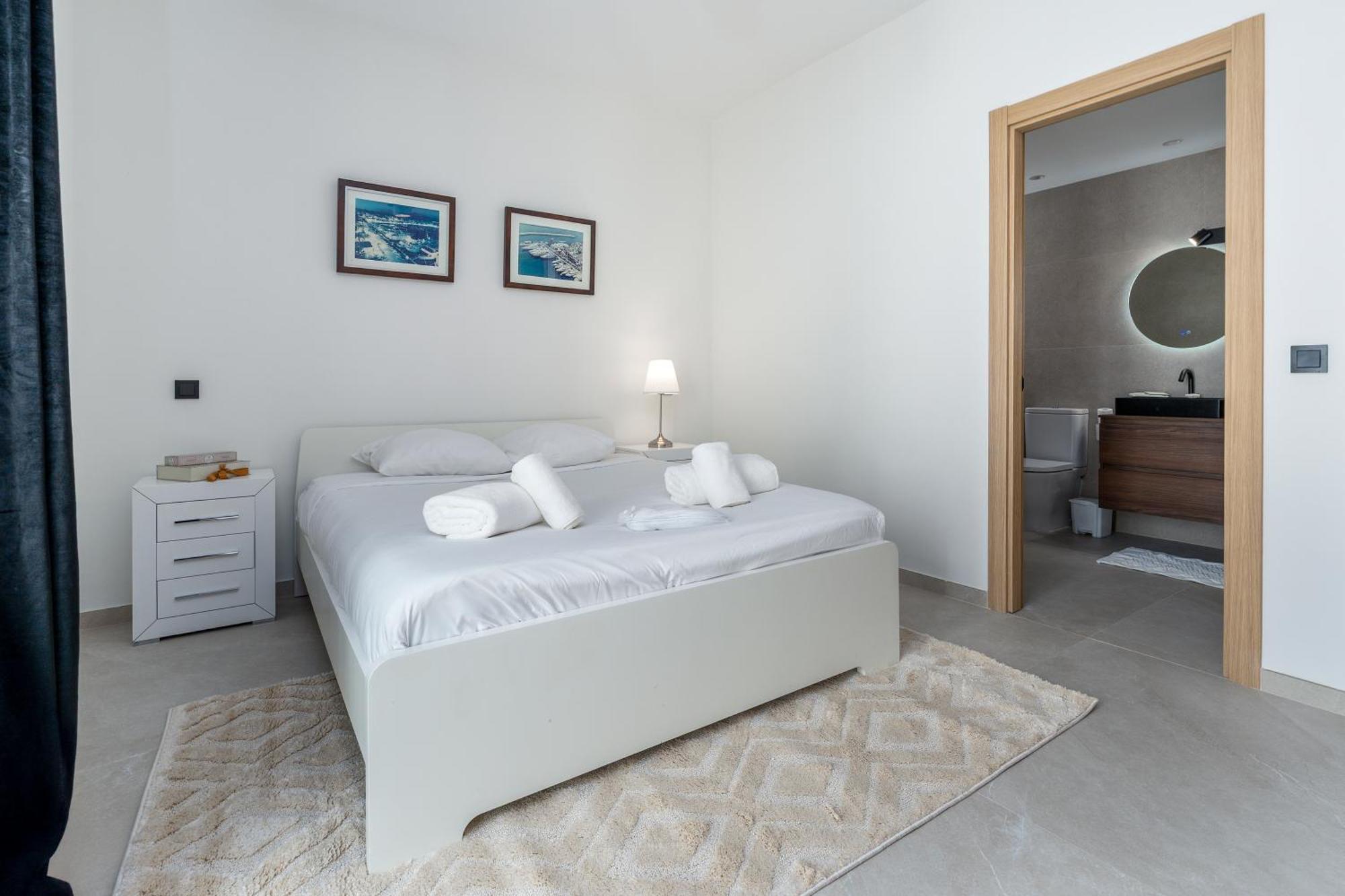 243-Fully Renovated-Puerto Banus Marbella Front Line Penthouse Apartment Exterior foto