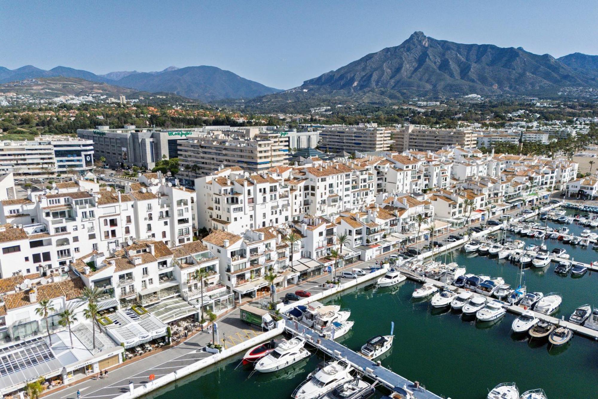 243-Fully Renovated-Puerto Banus Marbella Front Line Penthouse Apartment Exterior foto
