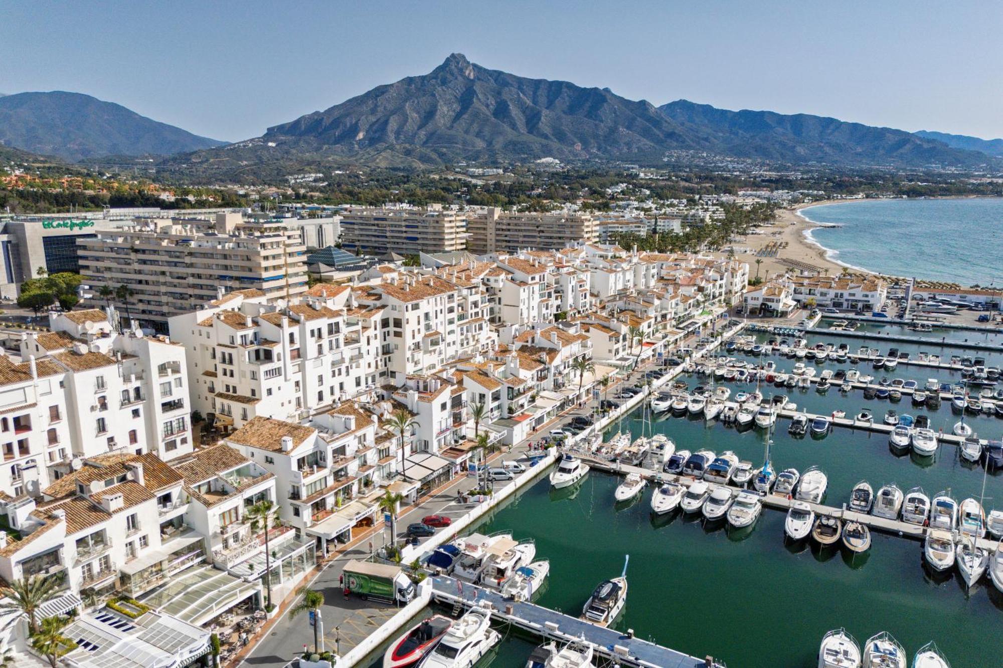 243-Fully Renovated-Puerto Banus Marbella Front Line Penthouse Apartment Exterior foto