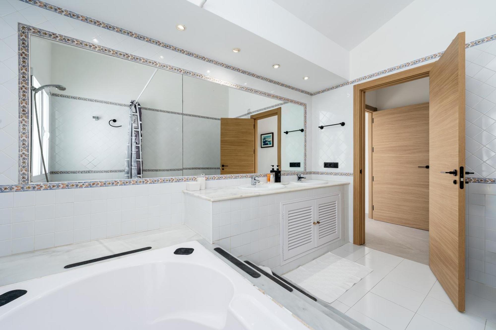 243-Fully Renovated-Puerto Banus Marbella Front Line Penthouse Apartment Exterior foto
